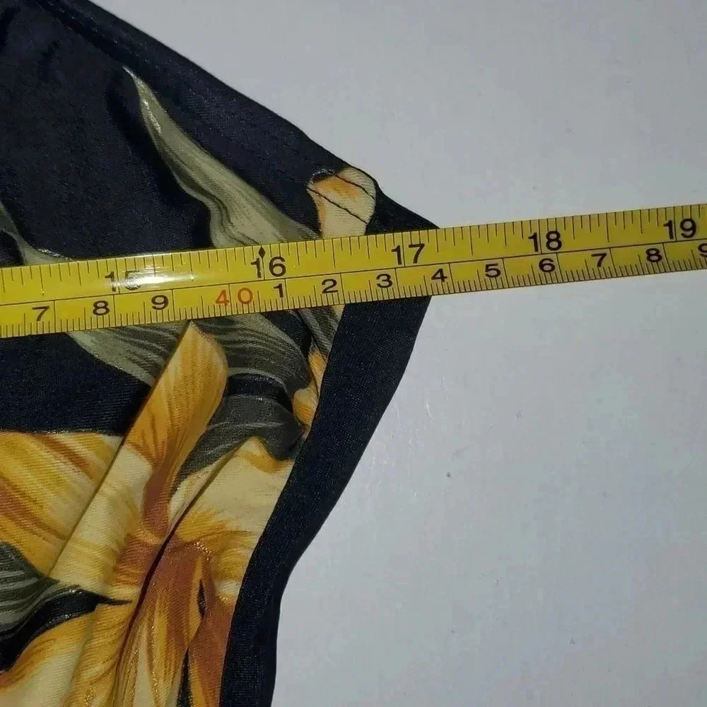 Silhouette Solutions One Piece Figure Flattering Swimsuit black/gold size 14 - Picture 13 of 15